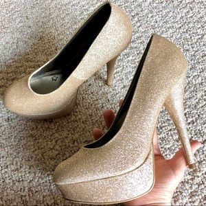 Brash Gold Glitter Platform Pumps with 5.5” Heels